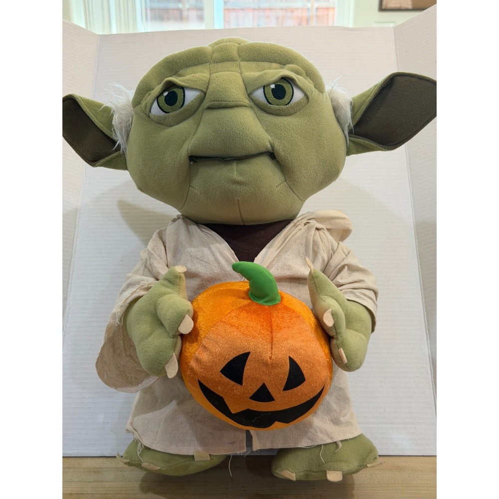 Gemmy Star Ward Yoda Halloween Greeter Holding Pumpkin 21"